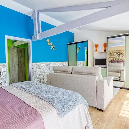 Belle Quercynoise Piscine Jacuzzi Partages Septfonds