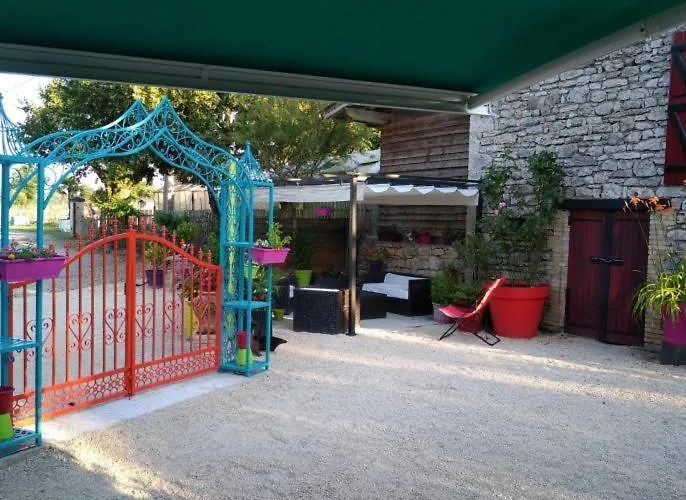 Belle Quercynoise Piscine Jacuzzi Partagés Сasa de vacaciones *