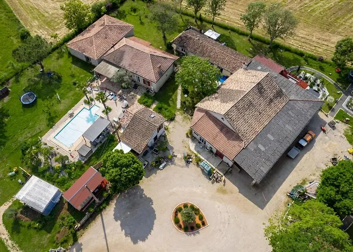 Сasa de vacaciones Belle Quercynoise Piscine Jacuzzi Partagés *