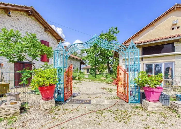 Belle Quercynoise Piscine Jacuzzi Partagés Сasa de vacaciones