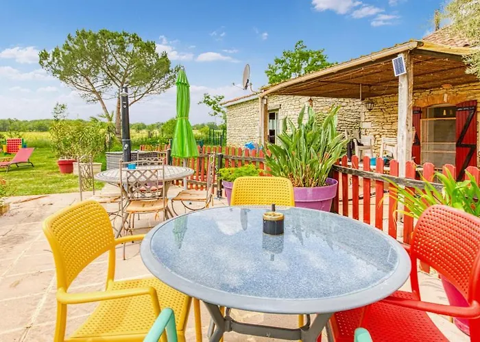 Belle Quercynoise Piscine Jacuzzi Partagés *