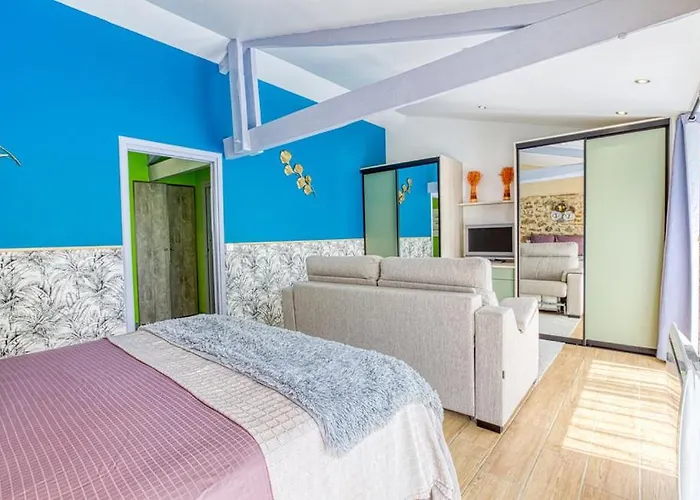 Belle Quercynoise Piscine Jacuzzi Partagés Septfonds