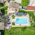 Dom wakacyjny Belle Quercynoise Hammam Et Jaccuzi Privatifs Septfonds