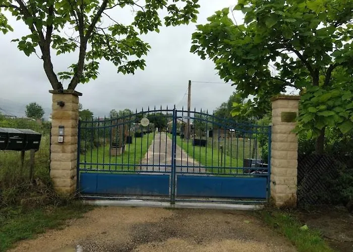 Belle Quercynoise Piscine Jacuzzi Partages * Septfonds