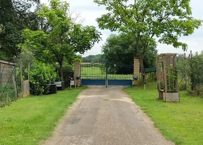 Belle Quercynoise Piscine Jacuzzi Partages Ferienhaus