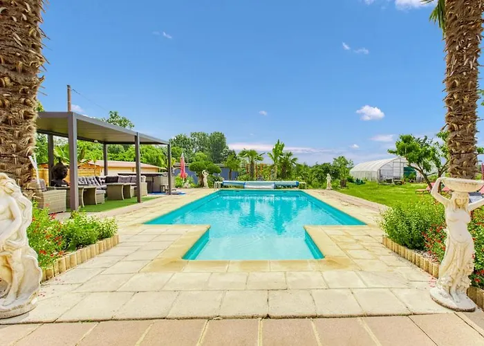 Belle Quercynoise Piscine Jacuzzi Partages Septfonds